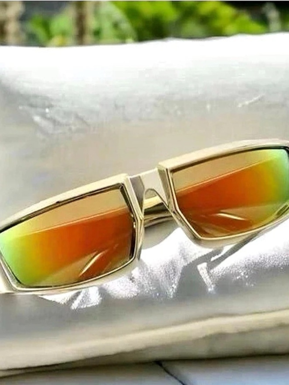 Gold Green Rectangular Sunglasses - Picture 3 of 3